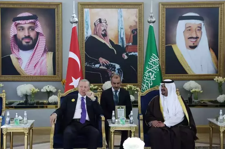 Cumhurbaşkanı Erdoğan Riyad’a ulaştı