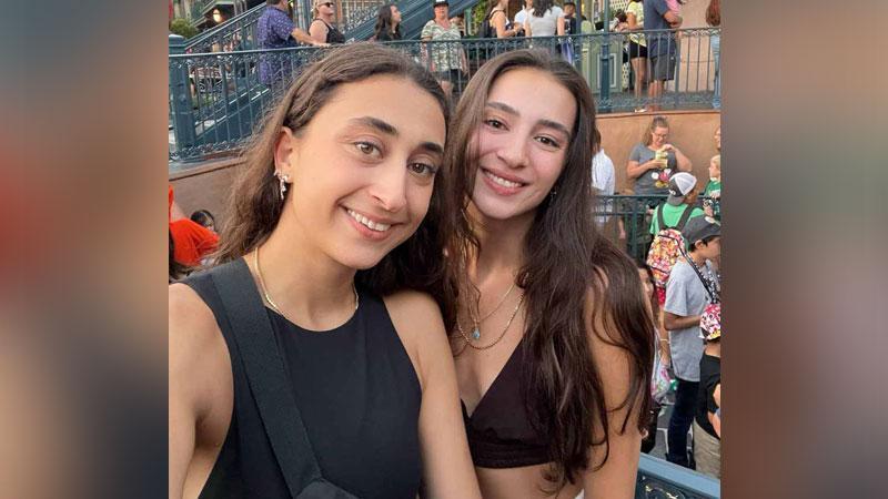 Milli voleybolcular Elif Şahin ve Saliha Şahin, Koruncuk Vakfı’nın ‘İyilik Elçileri’ oldu