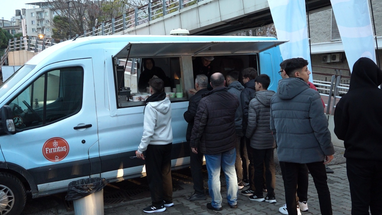 “Günaydın Çorbası” 25 bin kişinin içini ısıttı
