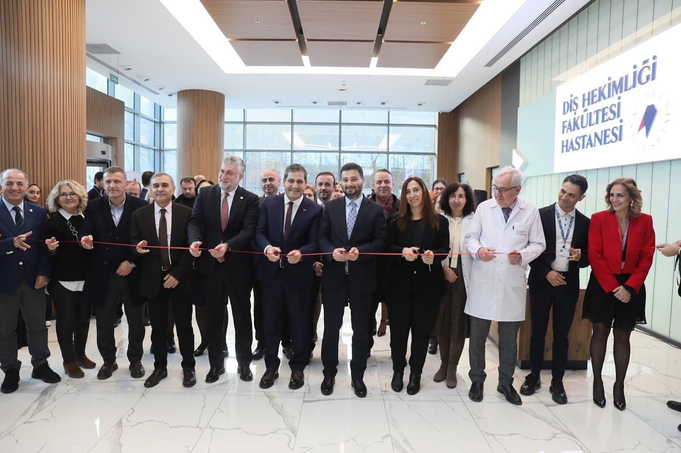 İstanbul Atlas Üniversitesi Diş Hekimliği Fakültesi Hastanesi açıldı