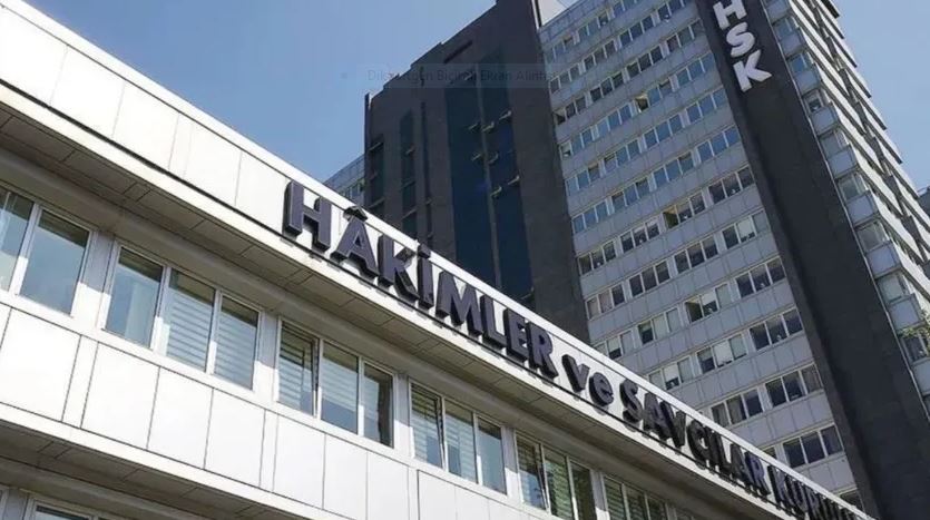 HSK’de yeni atamalara ilişkin kararname Resmi Gazete’de yayımlandı. 369 hakim ve savcının görev yeri değiştirildi.