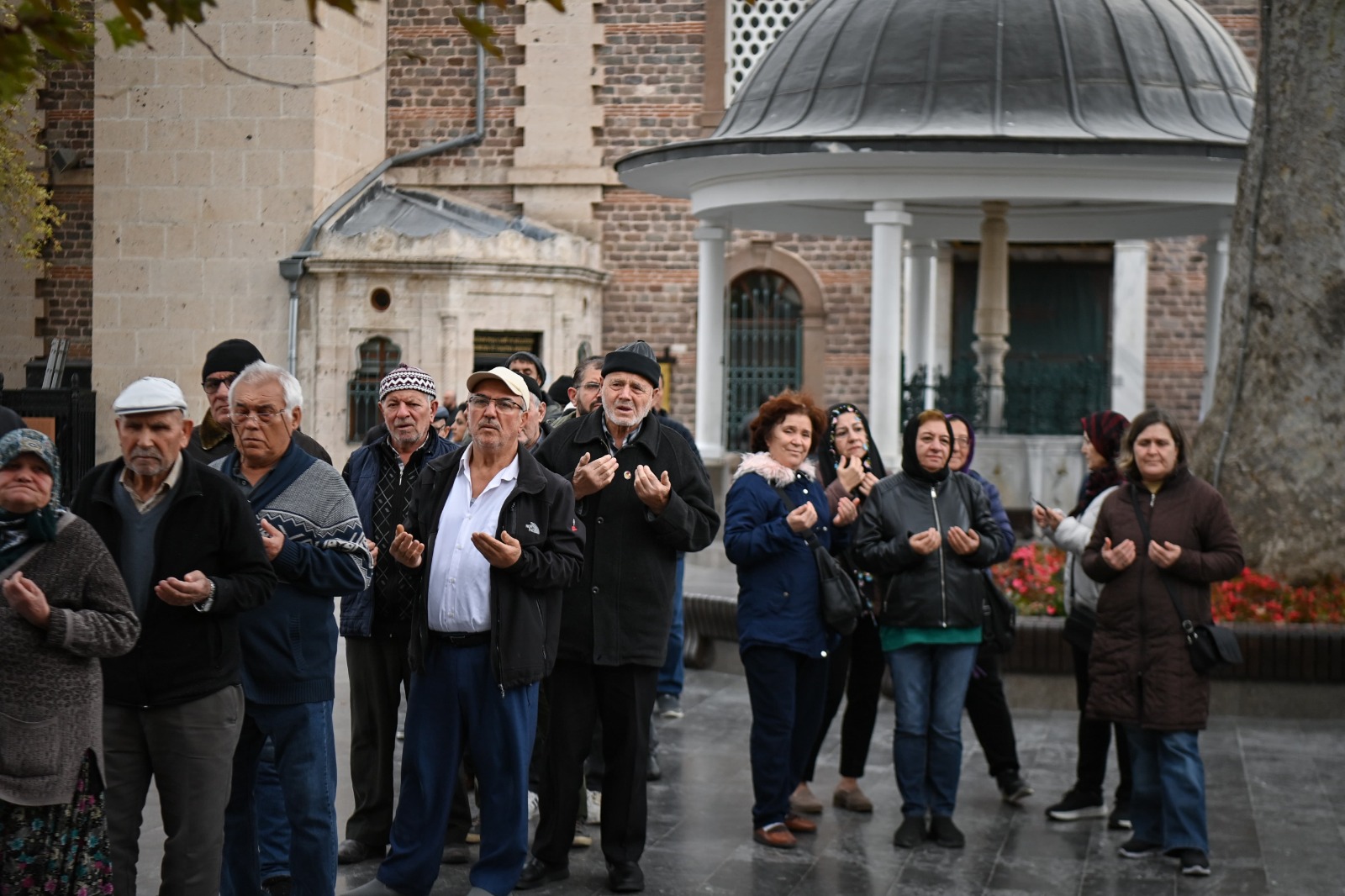 101 yıl sonra Zağnos Paşa Camii’nde hüzün
