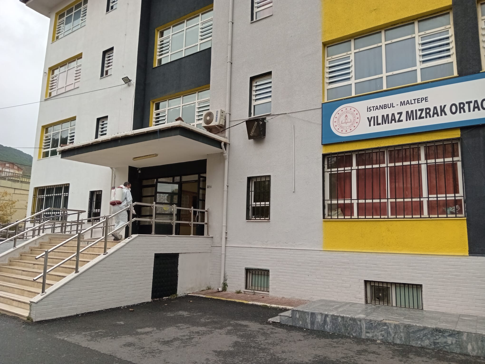 Maltepe’de 44 okul dezenfekte edildi