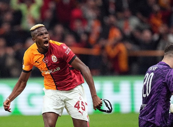 İNGİLİZ BASININDA GÜNDEM GALATASARAY