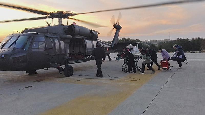 Askeri helikopter, Kenan bebek için havalandı