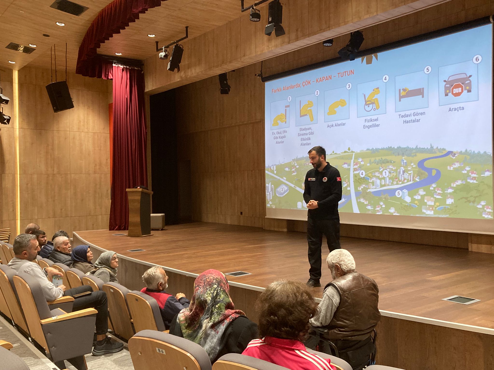 Kartal Belediyesi’nden Dezavantajlı Bireylere ve Ailelerine ‘Afet Bilinçlendirme’ Semineri