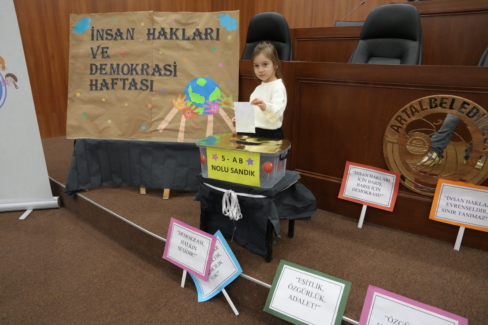 Kartallı Kreş Öğrencilerinden Örnek Demokrasi Davranışı