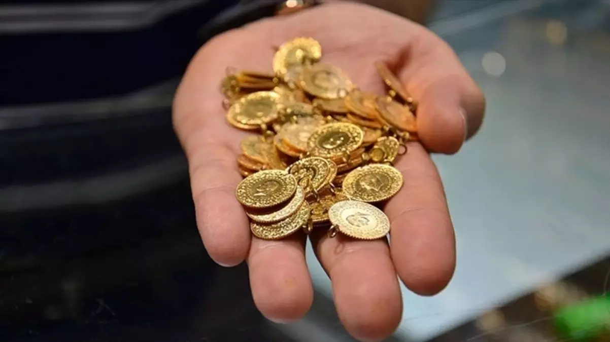 Altın yeni rekor kırmak için kritik veriyi bekliyor