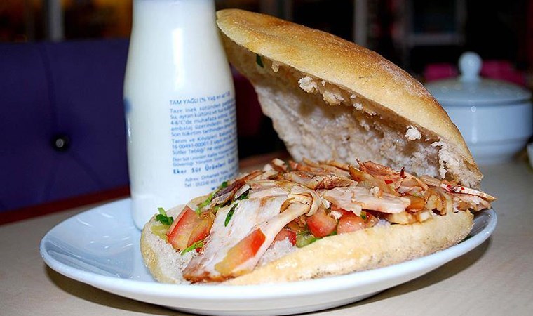 Uçakta ‘döner ayran’ dönemi başlıyor: Fiyatı belli oldu