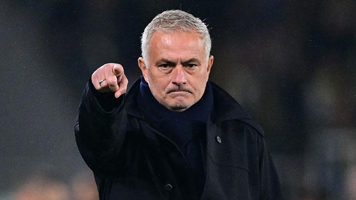 Fenerbahçe’de Jose Mourinho’ya UEFA’dan ceza!