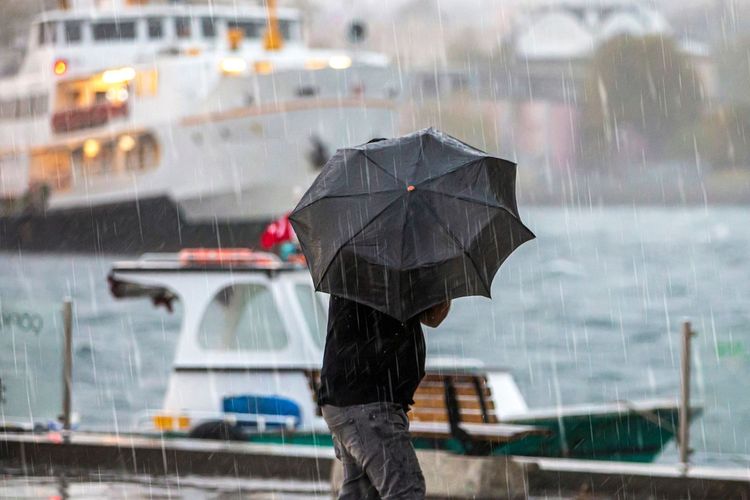 İSTANBUL’DA İZLANDA SOĞUKLARI ETKİSİNİ GÖSTERMEYE BAŞLADI