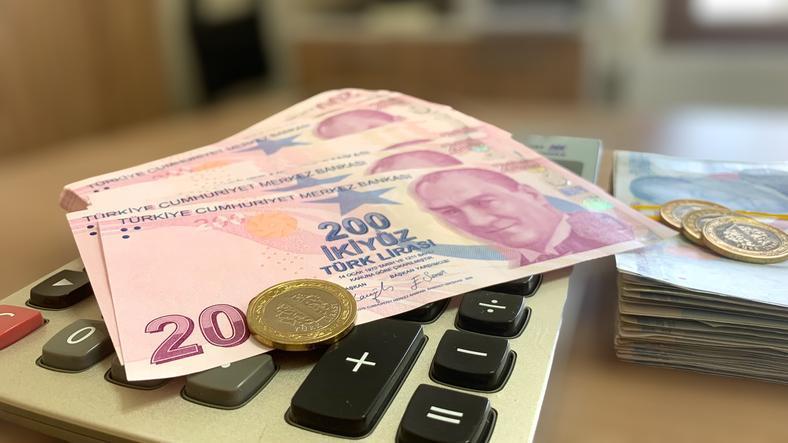 Kredi düzenlemesi sonrası gözler faiz oranlarına çevrildi!