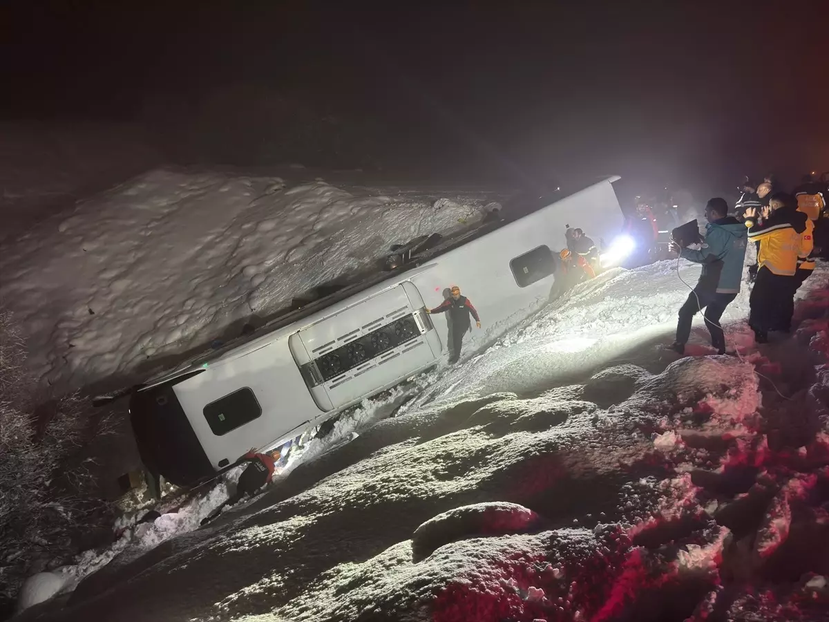 Bingöl’de Otobüs Kazasında 5 Ölü, 38 Yaralı