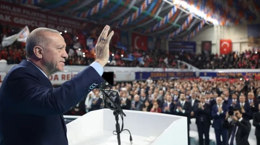 Cumhurbaşkanı Erdoğan, o isimle baş başa toplantı yaptı! ‘AK Parti’de yeni yönetim belli oldu…’
