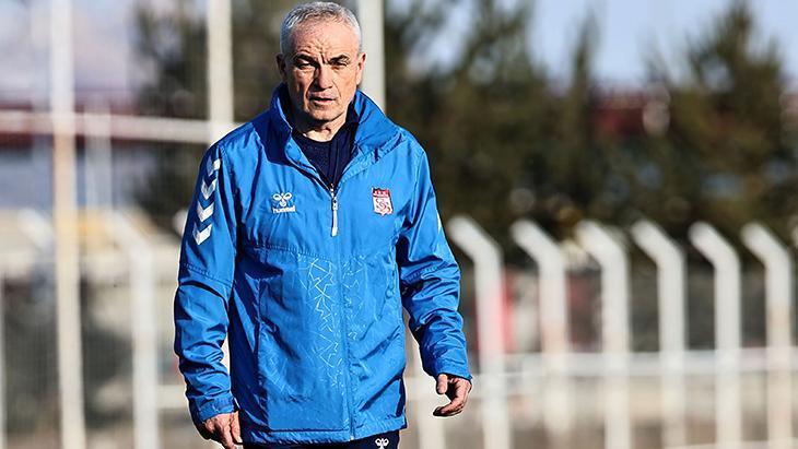 Rıza Çalımbay, Sivasspor’da ilk antrenmanına çıktı