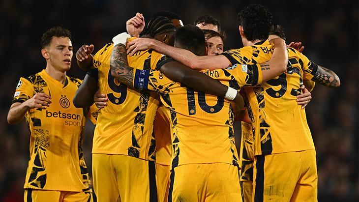Inter, Hollanda’da avantajı 2 golle kaptı!