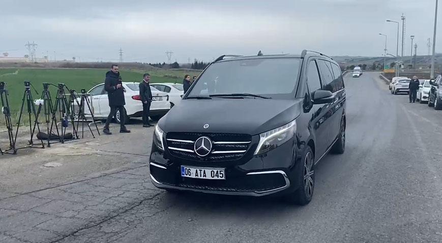 Özgür Özel, Ekrem İmamoğlu’nu ziyaret etti