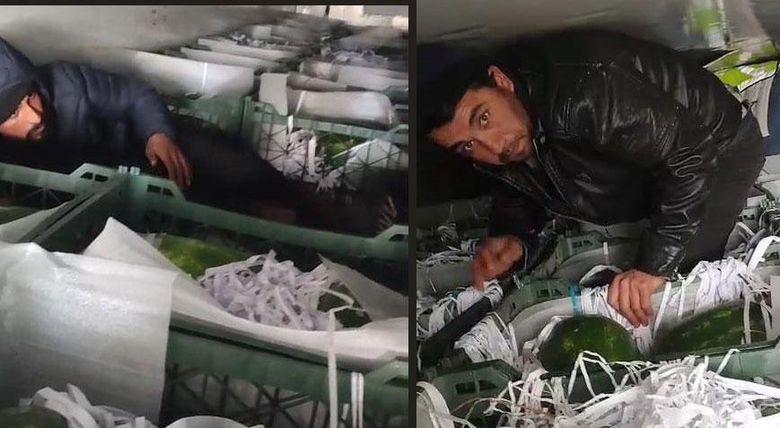 Karpuz yüklü TIR’ın dorsesinden kaçak göçmenler çıktı