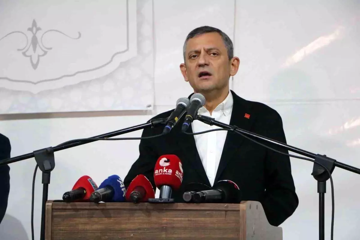 CHP Genel Başkanı Özel: ‘Trump’a ‘One minute’ diyeceksin’
