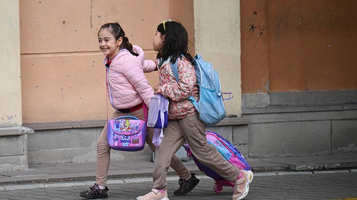 ‘Yaz tatili erkene çekilecek’ iddiasına bakanlıktan açıklama