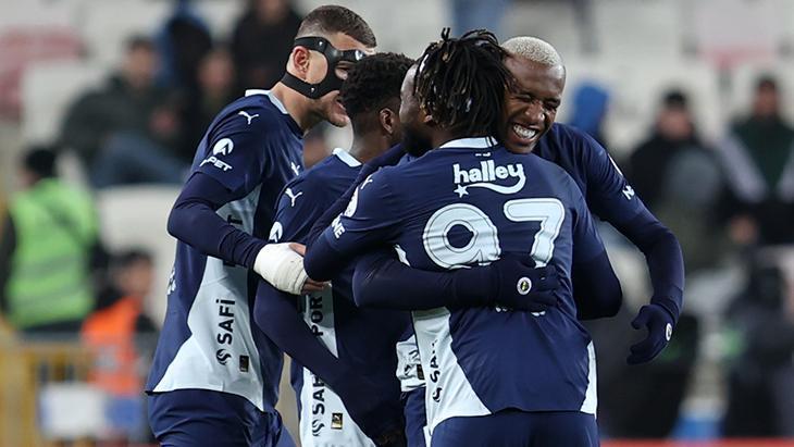 Fenerbahçe, Sivasspor deplasmanında kazandı!