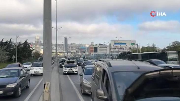 İstanbul’da 6.2’lik deprem sonrası trafik yoğunluğu yaşandı