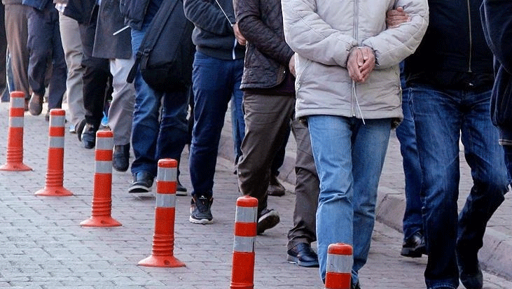 Göçmen kaçakçılarına operasyon
