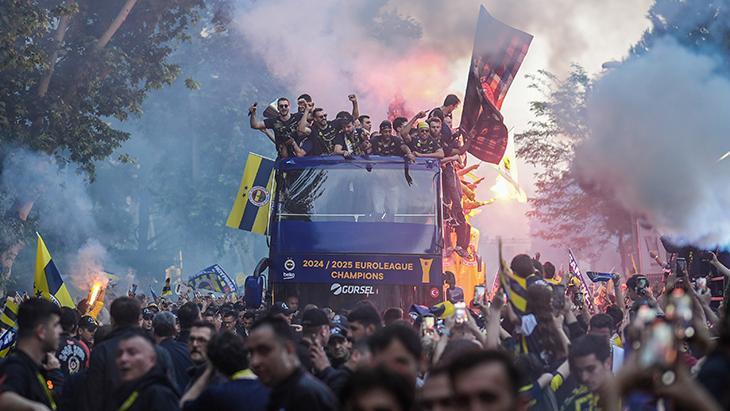 Fenerbahçe Beko, EuroLeague şampiyonluğunu kutladı!