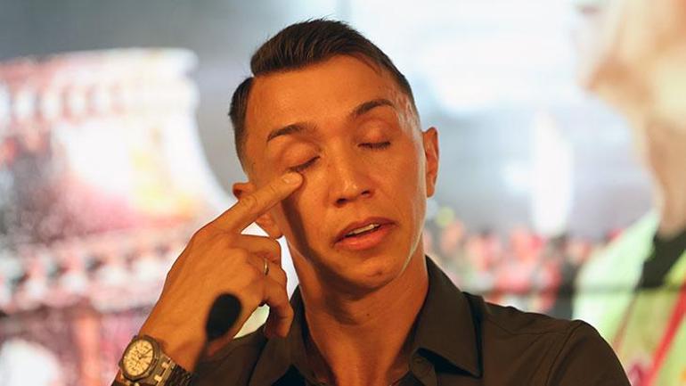 Galatasaray, Muslera'ya protokol imzalattı! Efsane kaleci gözyaşlarını tutamadı