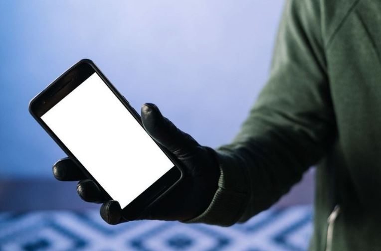 Bu 3 işareti gördüğünüz an telefonunuzu derhal kapatın!