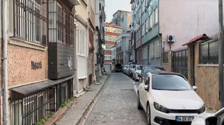 Fatih'te korkunç olay! Polis evinde ölü bulundu; meslektaşları mutfakta başkasına ait ceset parçaları buldu