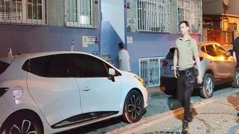 Fatih'te korkunç olay! Polis evinde ölü bulundu; meslektaşları mutfakta başkasına ait ceset parçaları buldu