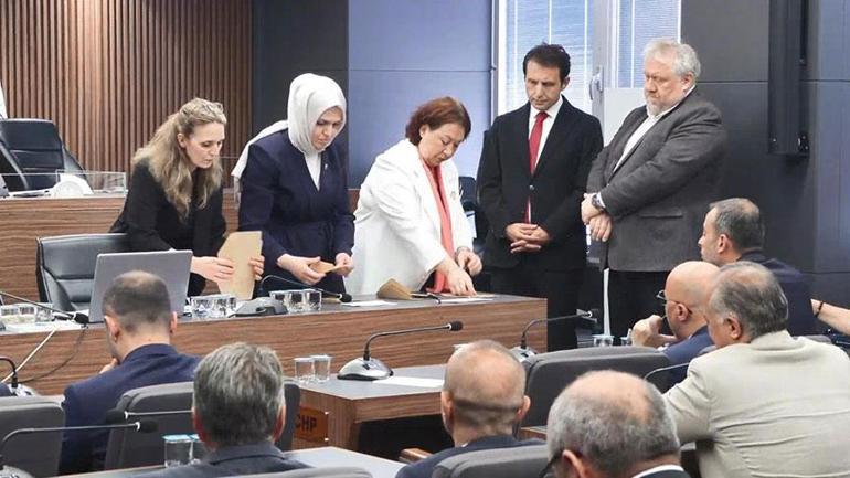Son dakika... İstanbul'da 3 ilçede seçim! Belediye başkan vekilleri belli oldu