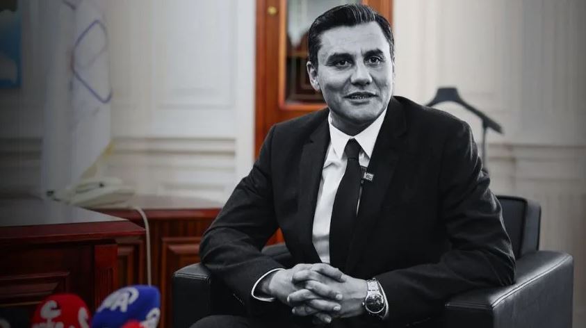 Manisa Büyükşehir Belediye Başkanı Ferdi Zeyrek hayatını kaybetti