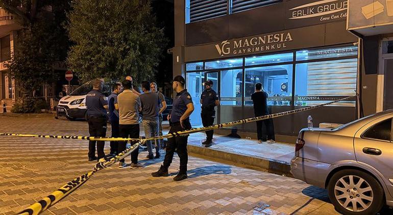 Manisa'da emlak ofisinde silahlı kavga! 1 ölü, 3 yaralı var