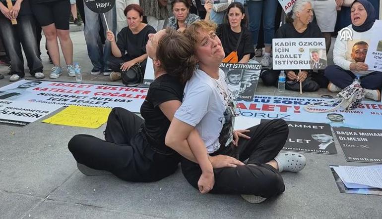 Mattia Ahmet Minguzzi'nin annesi Yasemin Minguzzi Bakırköy'de oturma eylemi yaptı