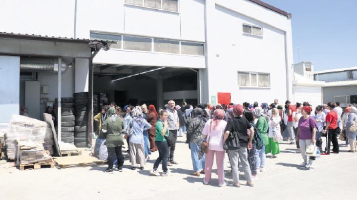 Gemlik durmaksızın sallanıyor!