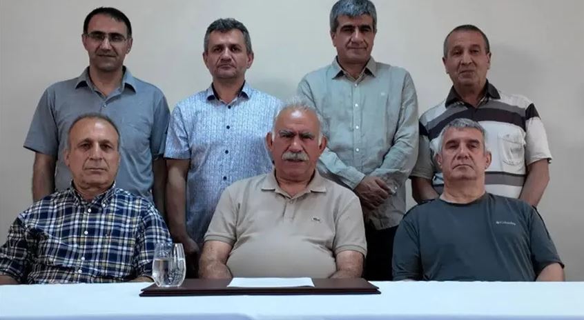 Teröristbaşı Öcalan’dan ‘silahları bırakın’ mesajı: ‘PKK hareketine son verilmiştir’