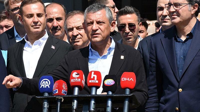 Özgür Özel: Sındırgı’nın bir beklentisi var; buranın hızlıca afet bölgesi ilan edilmesi gerekiyor