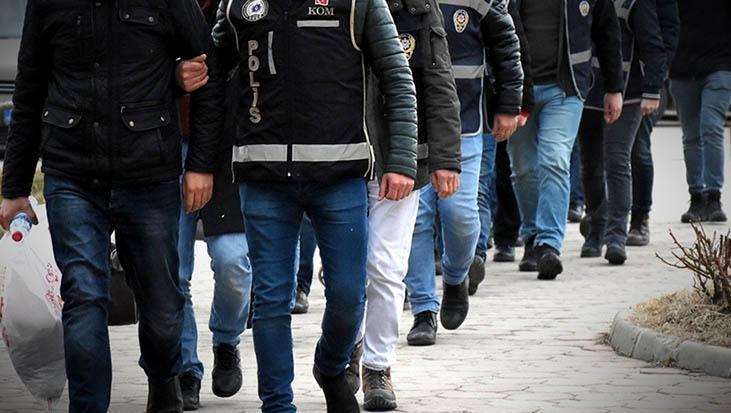 İzmir’de FETÖ’ye yönelik operasyonda 10 şüpheli yakalandı
