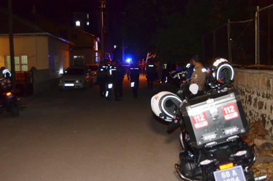 19 yaşındaki Ömer annesi, kardeşi ve komşusunu vurup, intihara kalkıştı