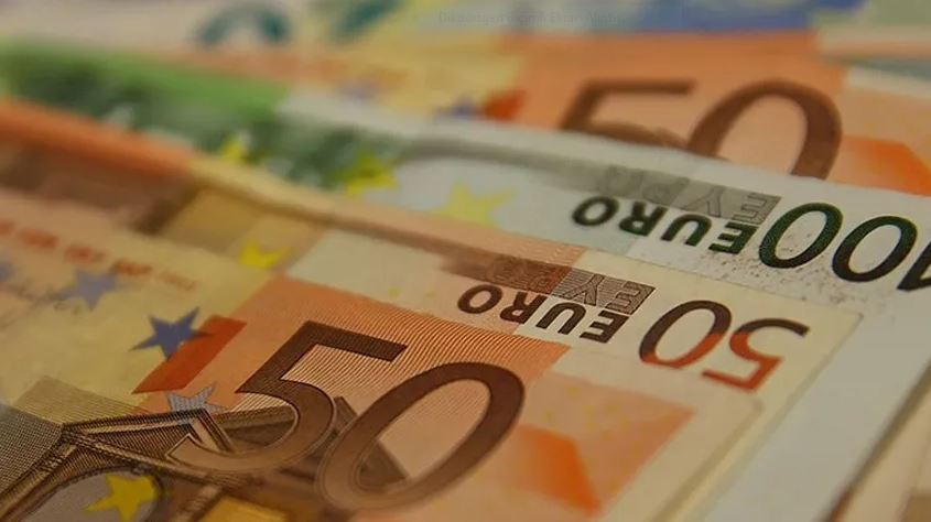 Euro rekora doymuyor!