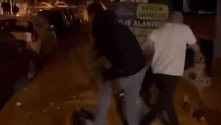 Avcılar’da sokak ortasında dehşet! Önce kadını darbetti, ardından linçten kaçtı