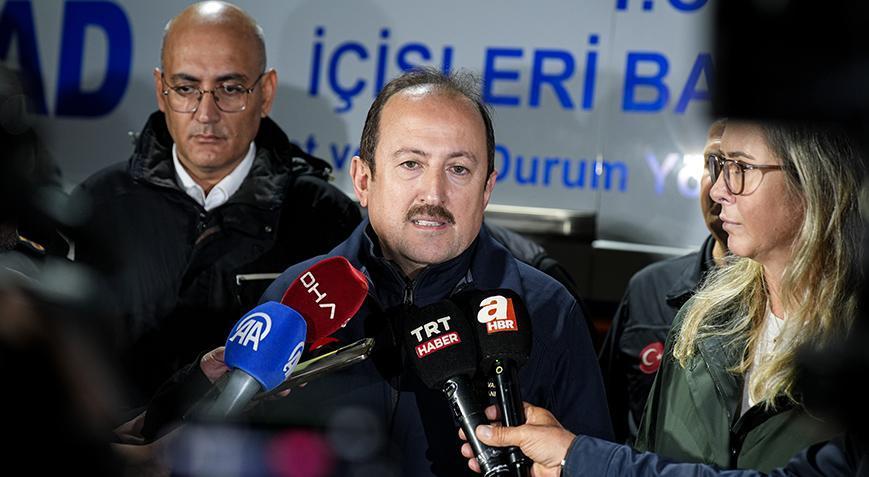 Foça’da selde kaybolan vatandaşı arama çalışmaları sürüyor