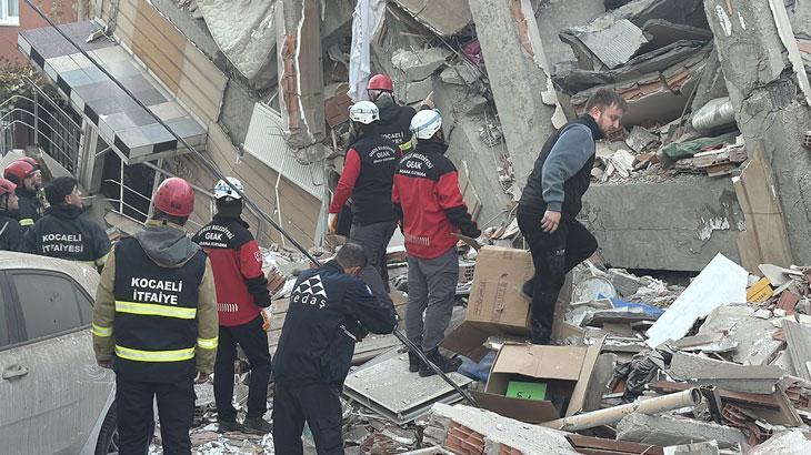 Gebze’de bina çöktü!