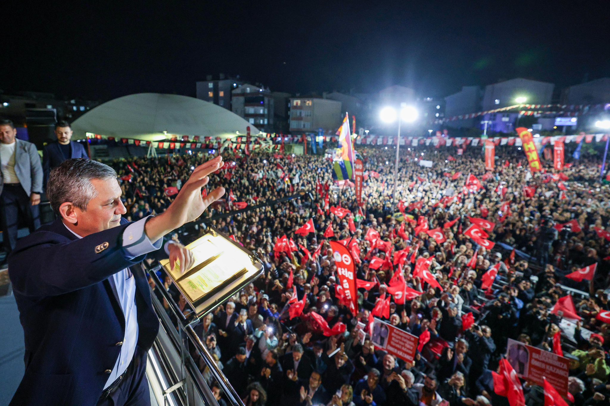 Küçükçekmece’de CHP’den 58’inci “Millet İradesine Sahip Çıkıyor” mitingi