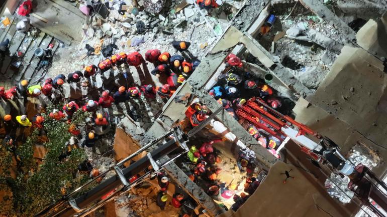 Dilara'dan kahreden soru! Gebze'de çöken binada annesi, babası ve 2 kardeşini kaybetti