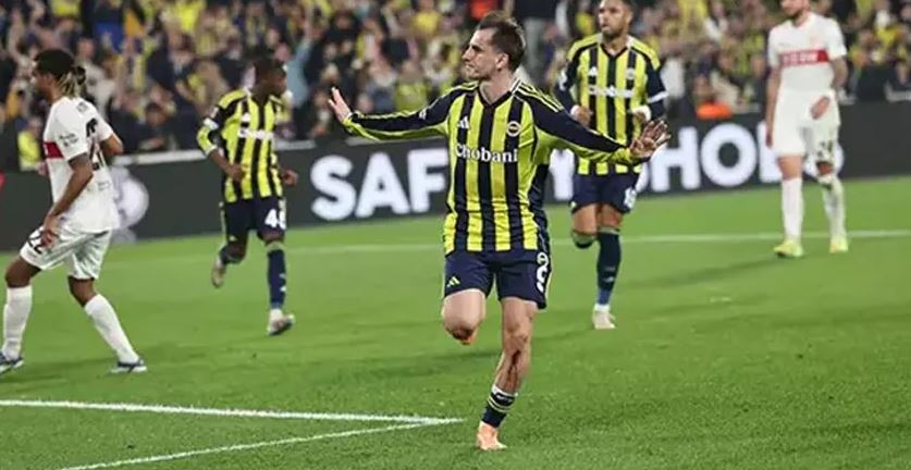 Fenerbahçe, Kadıköy’de Stuttgart’a 1 attı 3 aldı!