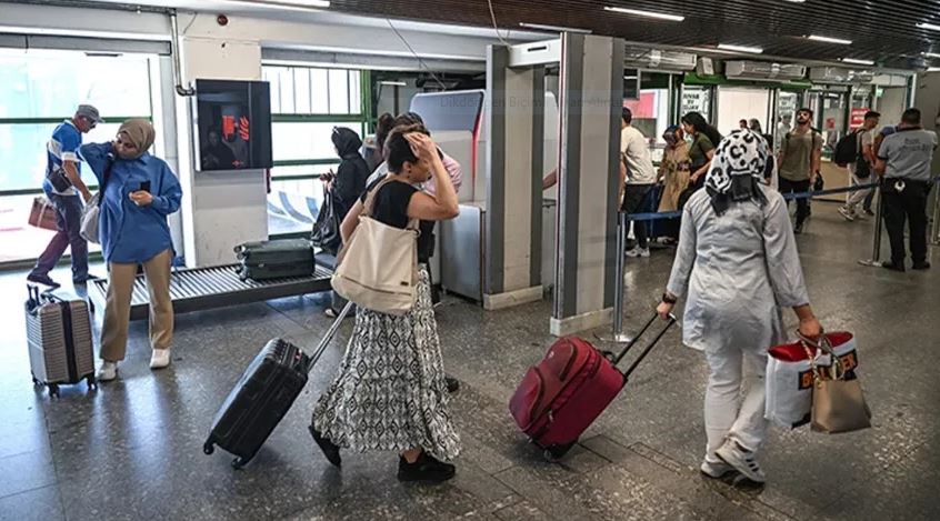 Metro İstanbul’dan yolculara ‘valiz’ uyarısı