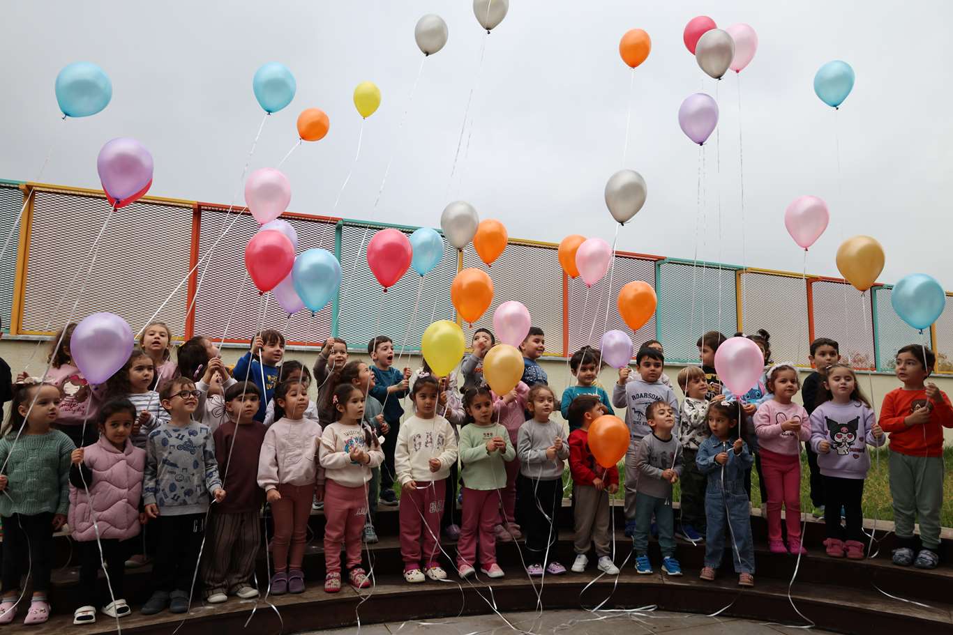 MİNİK YÜREKLERDEN BÜYÜK DAYANIŞMA